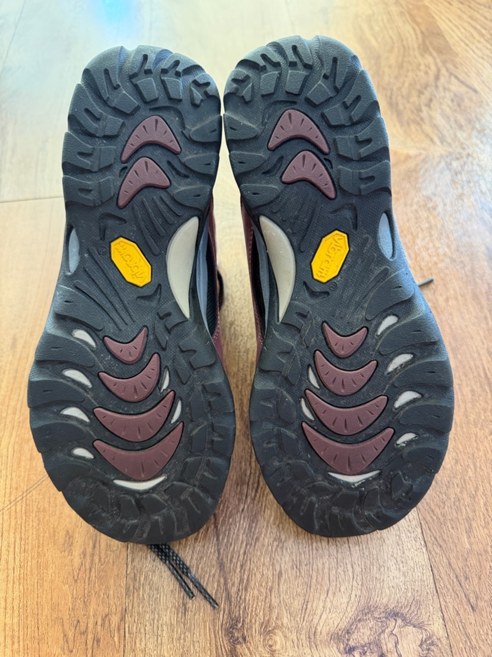AHNU Montara Hiking Boots - Picture 6 of 7